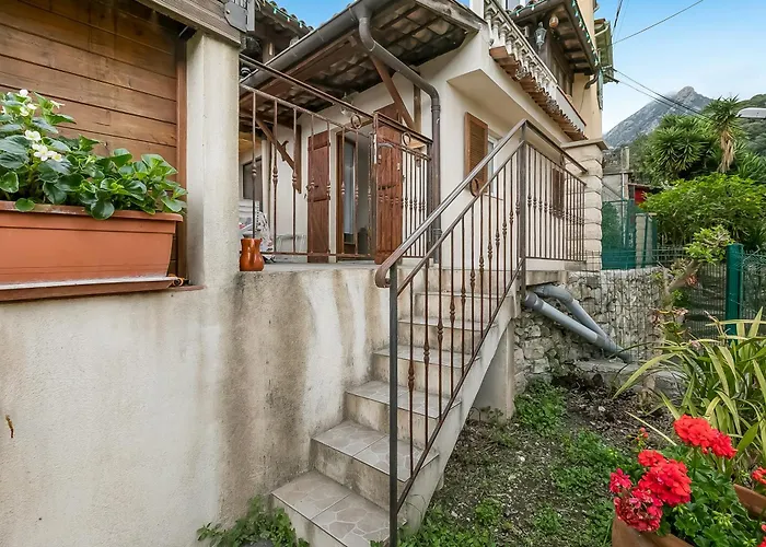 Between Mountain And Sea - Happy * Menton