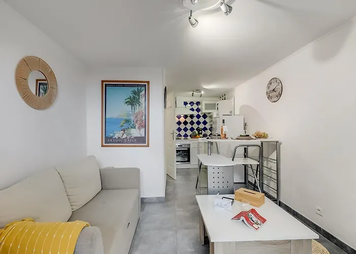 Between Mountain And Sea - Happy *