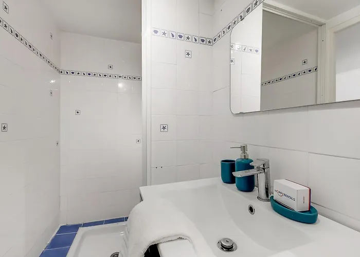 Apartment Between Mountain And Sea - Happy