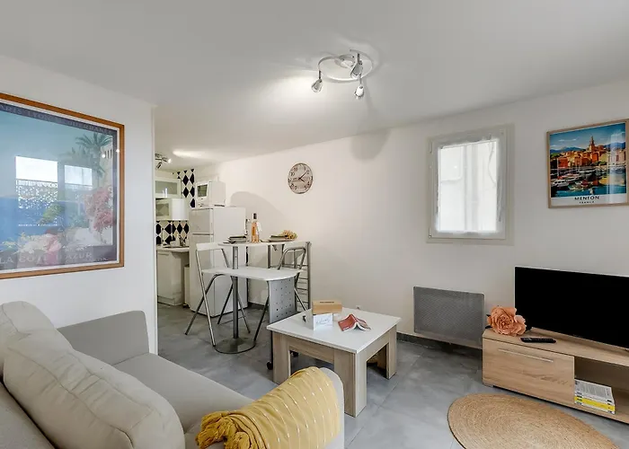 Between Mountain And Sea - Happy